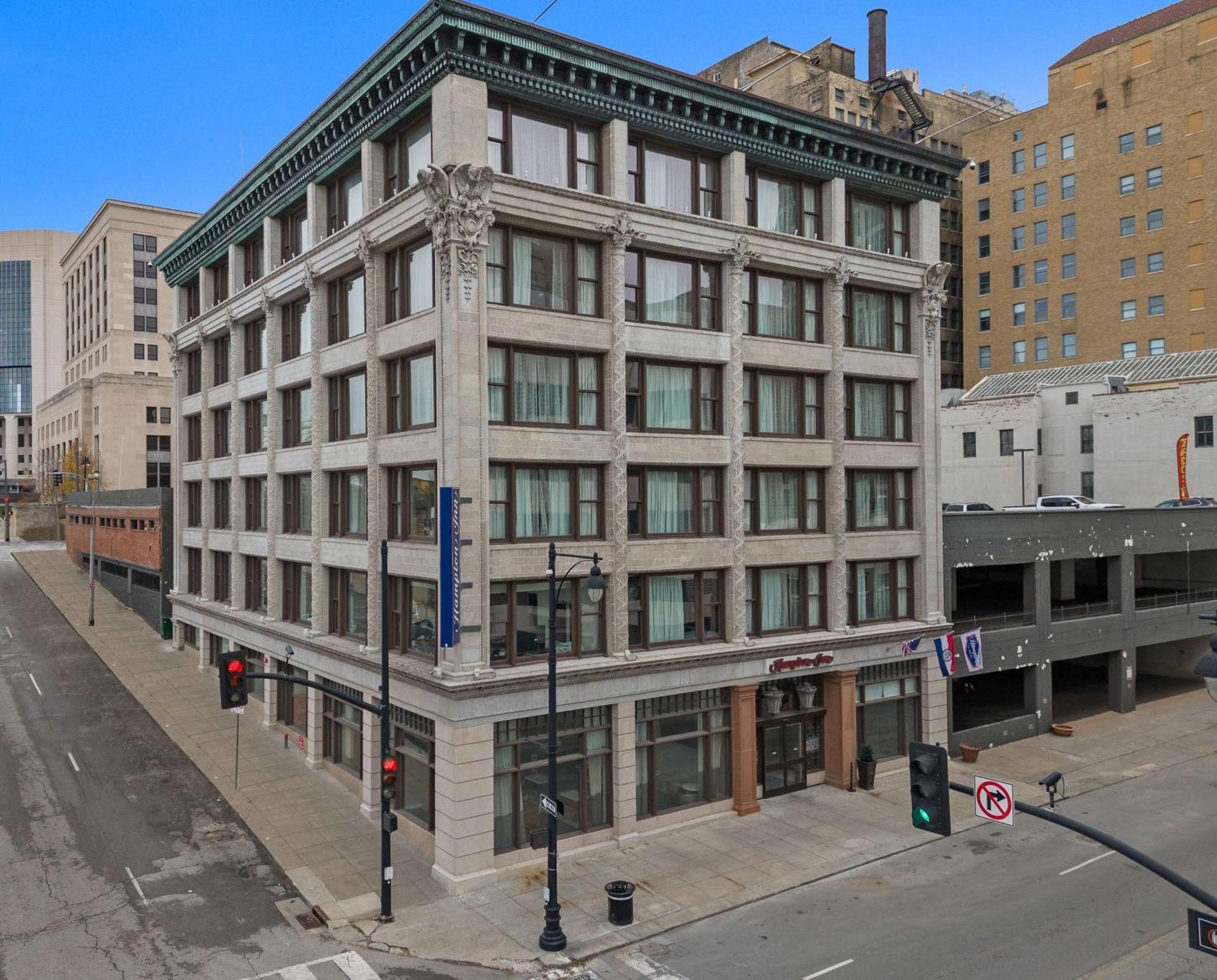 Hampton Inn Kansas City - Downtown Financial District Exterior photo