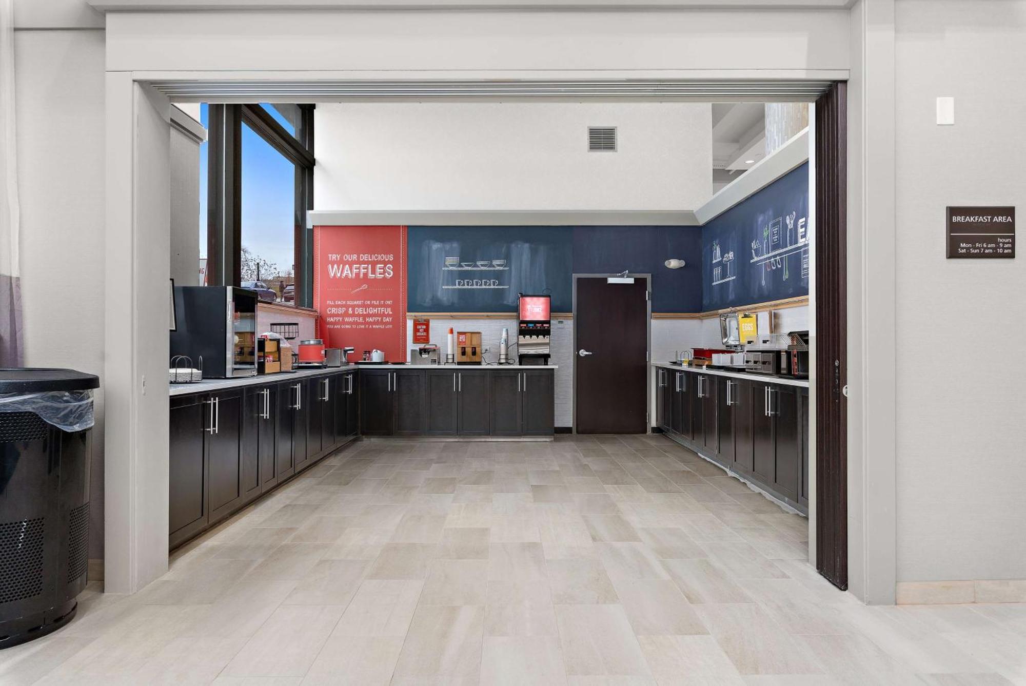 Hampton Inn Kansas City - Downtown Financial District Exterior photo