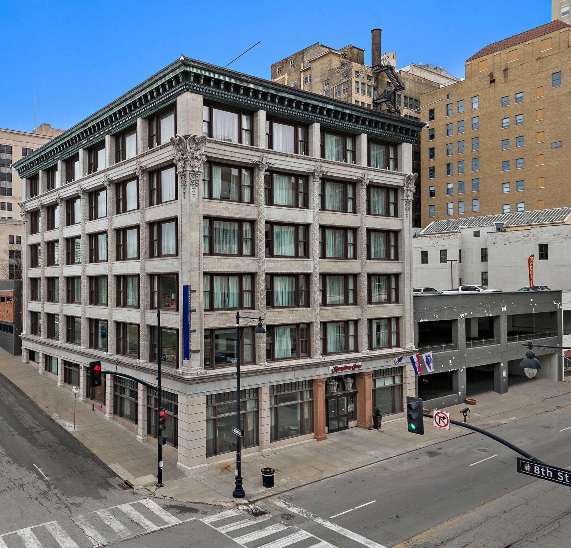 Hampton Inn Kansas City - Downtown Financial District Exterior photo